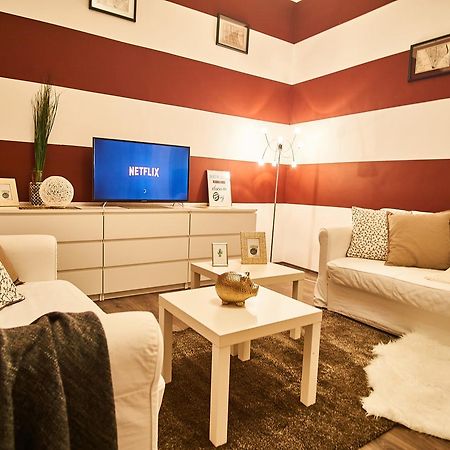 Baron Apartment | Boedapest Buitenkant foto