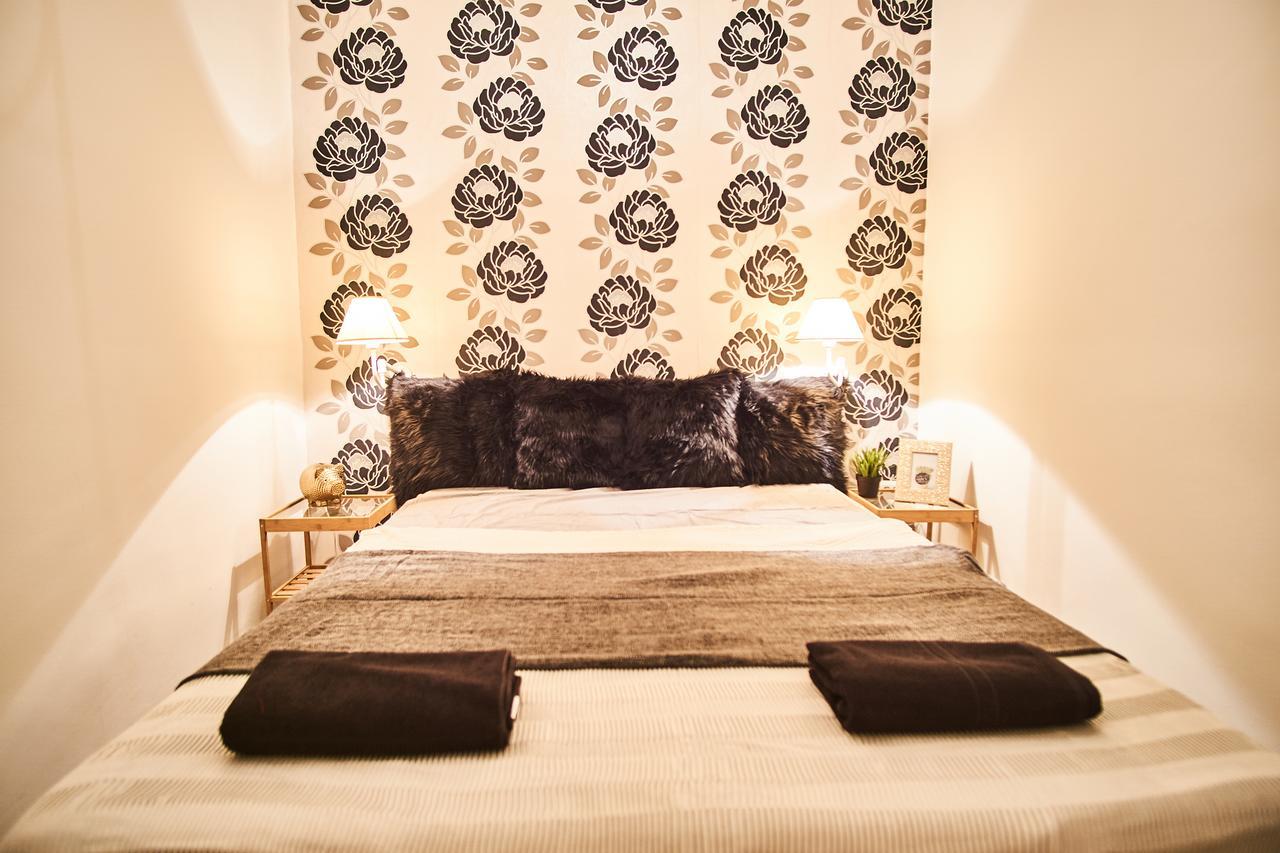 Baron Apartment | Boedapest Buitenkant foto