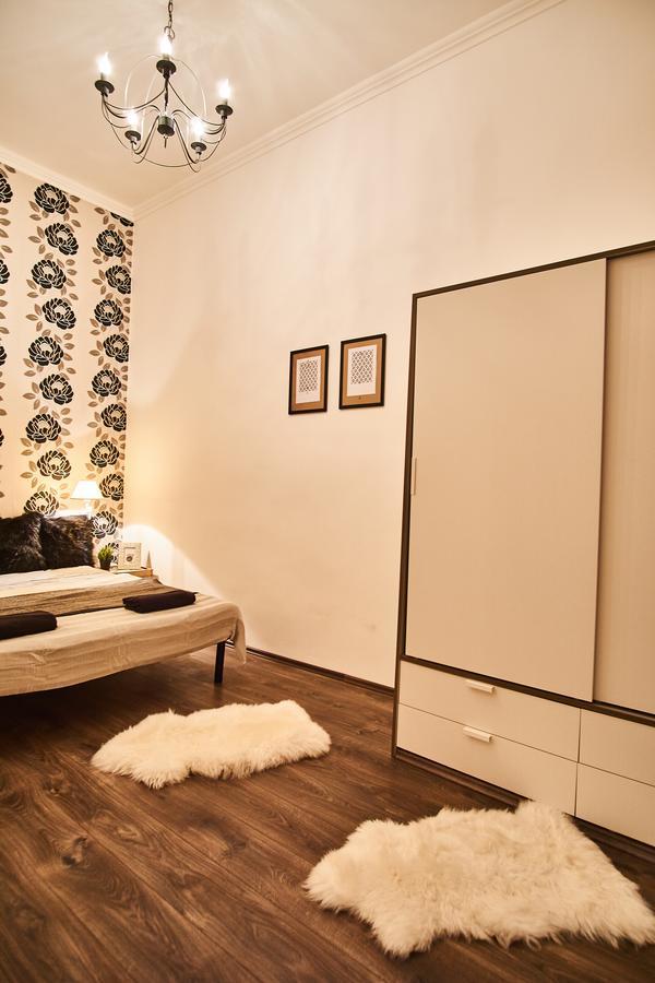 Baron Apartment | Boedapest Buitenkant foto
